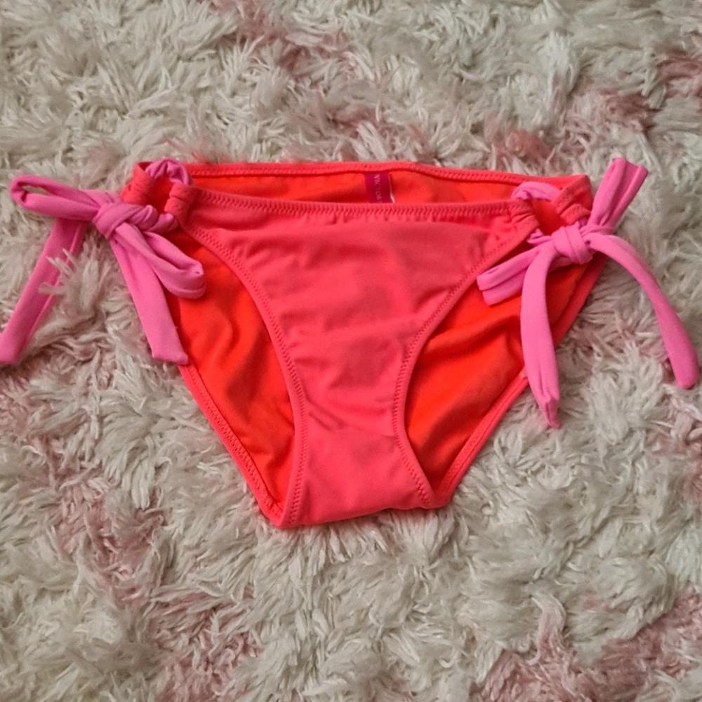 Victoria Secret string bikini bottom - Picture 2 of 4